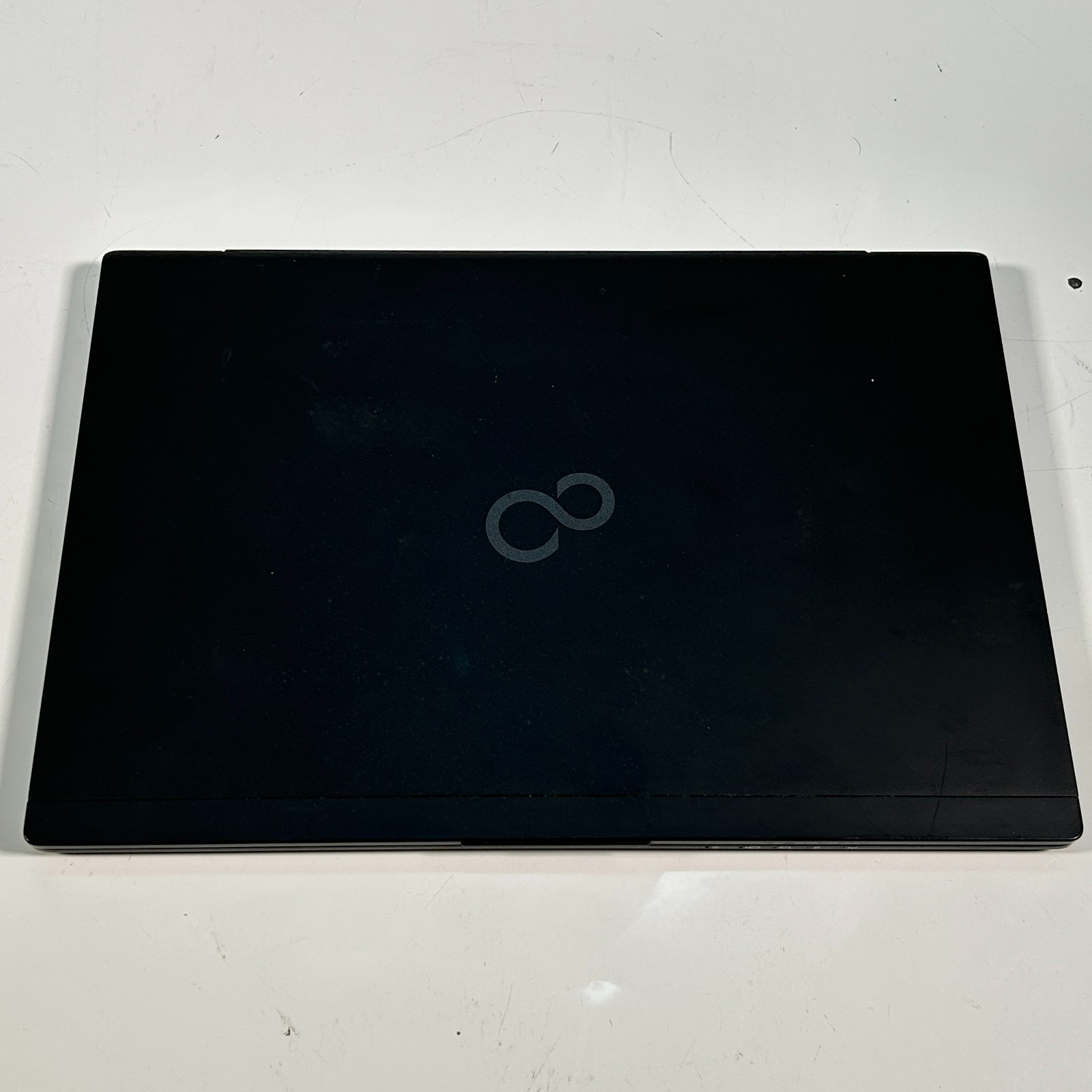 Fujitsu Lifebook U939 Intel Core i5-8265U 1.6GHz 16GB RAM 256GB NVMe No OS Used