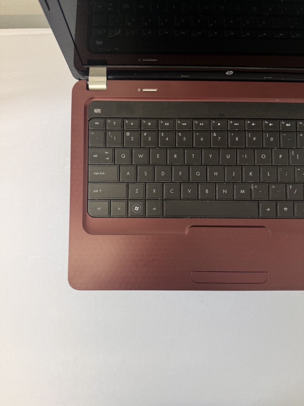 HP Notebook G42 Laptop – Good Screen – Intel Celeron 900 – Read Des
