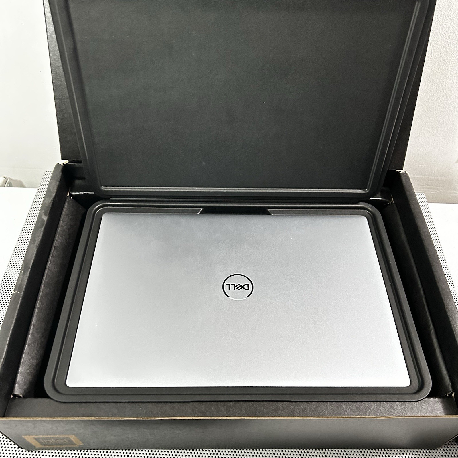 Dell XPS 13 9315 13.4″ i7-1250U 32GB RAM 1TB SSD Win 11 Pro Silver