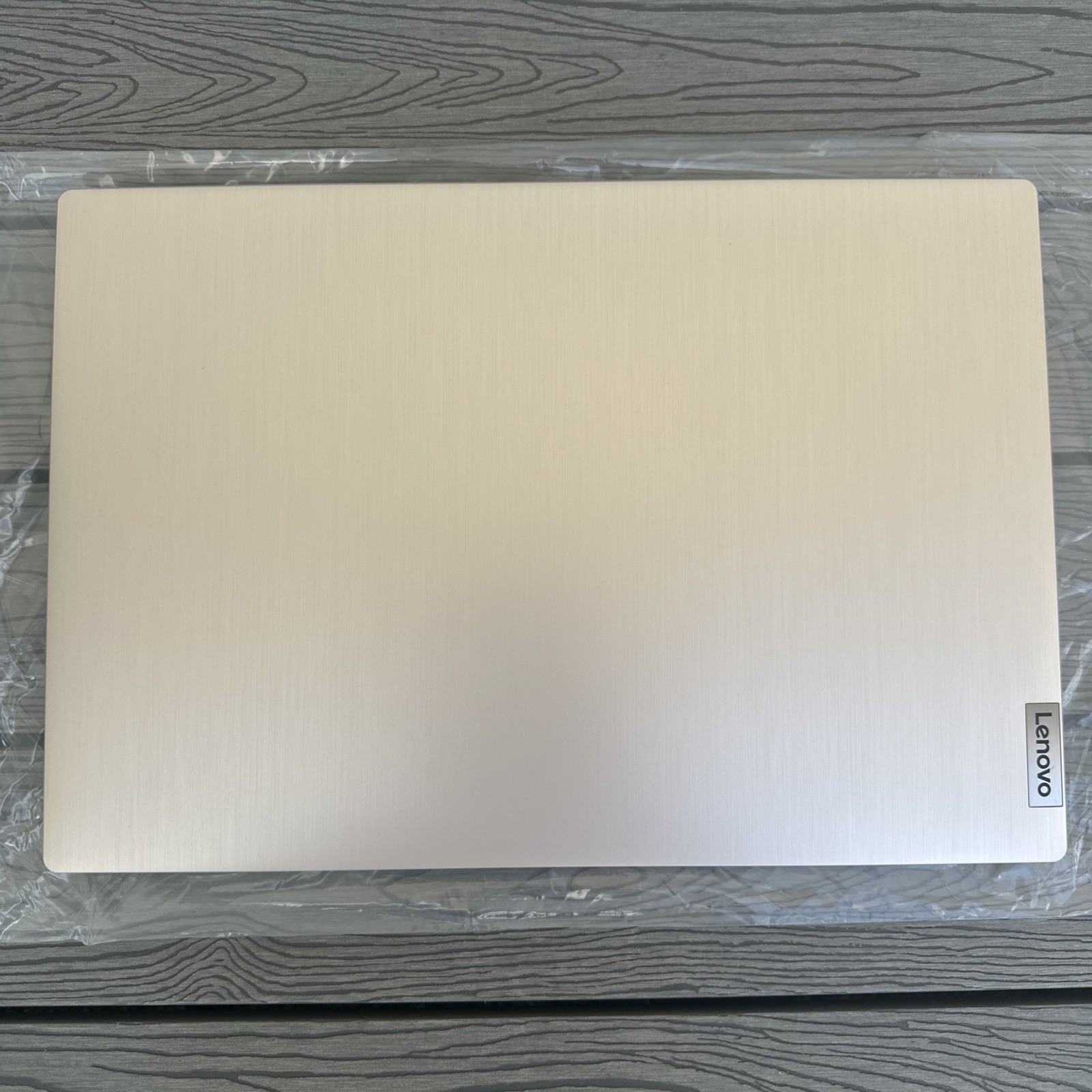 Lenovo IdeaPad 3 15.6″, 256GB SSD, Intel Core i3 11th 3.0 GHz, 8GB Ram, Laptop