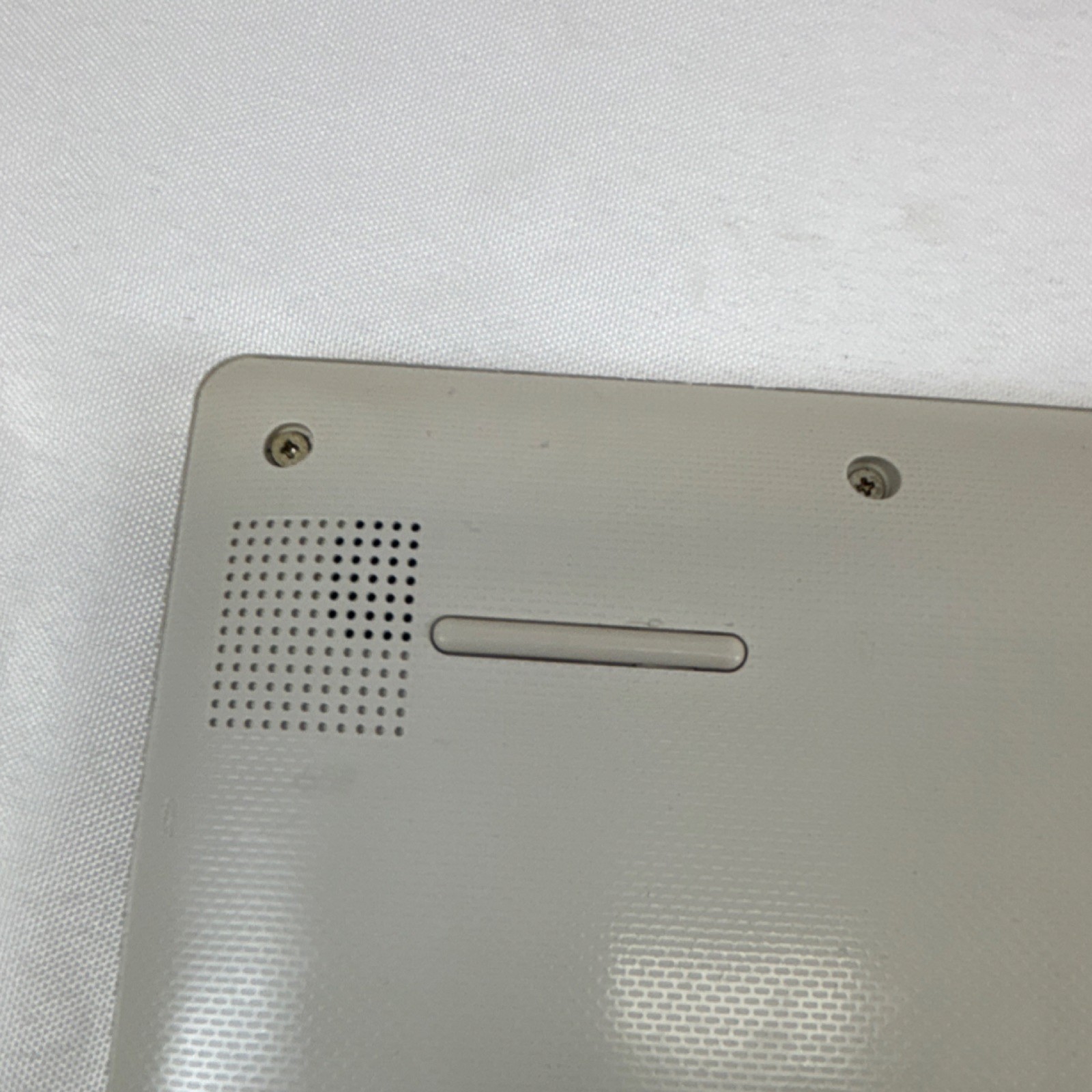 Toshiba Satellite L15W-B1303 Notebook Laptop Intel Processor Silver