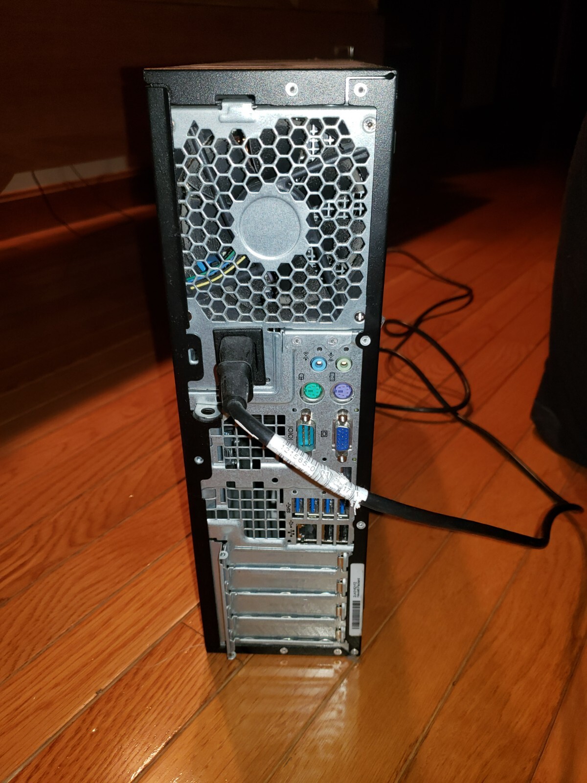 HP Z220 Workstation desktop computer READ DESCRIPTION PLEASE