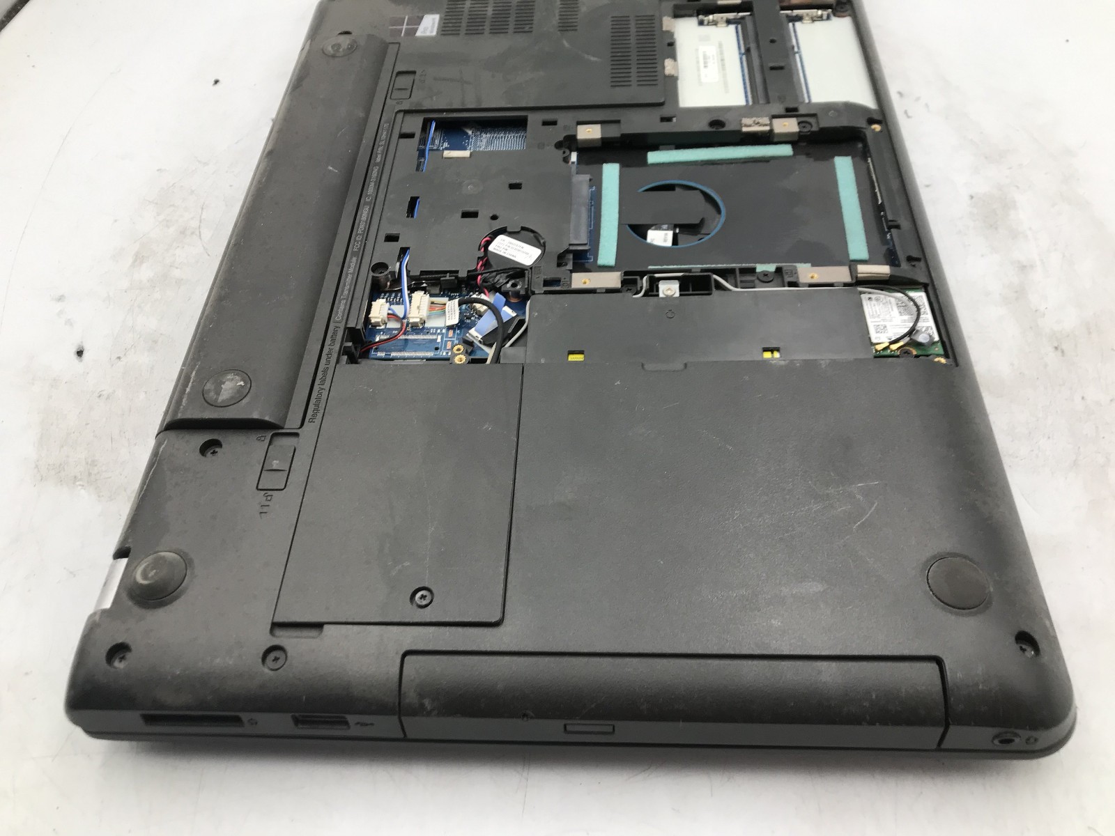 LENOVO THINKPAD E550 – BOOTS TO BIOS – INTEL I5 5200U – NO RAM – READ DESC – BB!