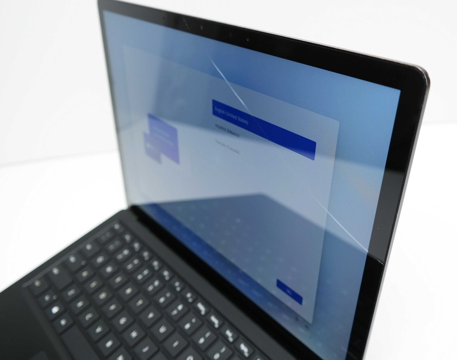 Microsoft Surface Laptop 3 13.5″ Core i5 8GB 256GB SSD ISSUE