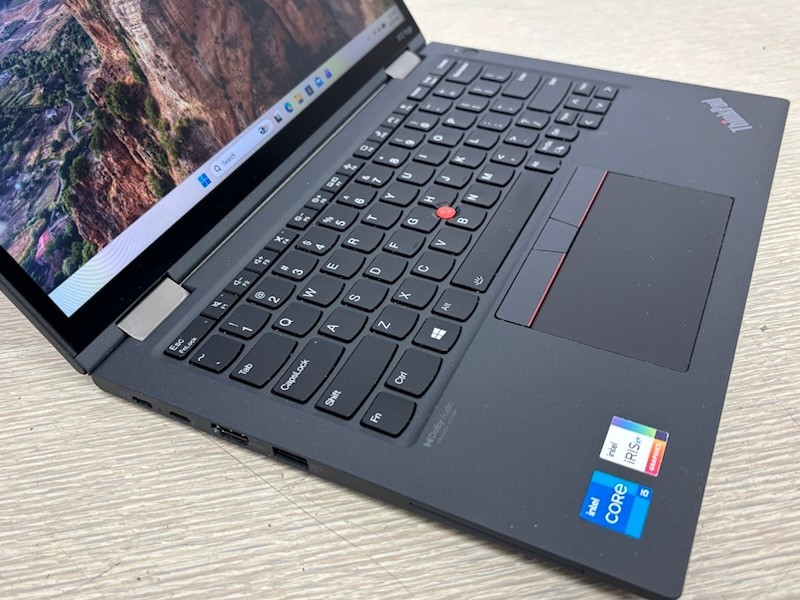 Lenovo ThinkPad X13 Yoga Gen 2 i5-1145G7 16GB 256GB SSD W11P Touch(screen issue)