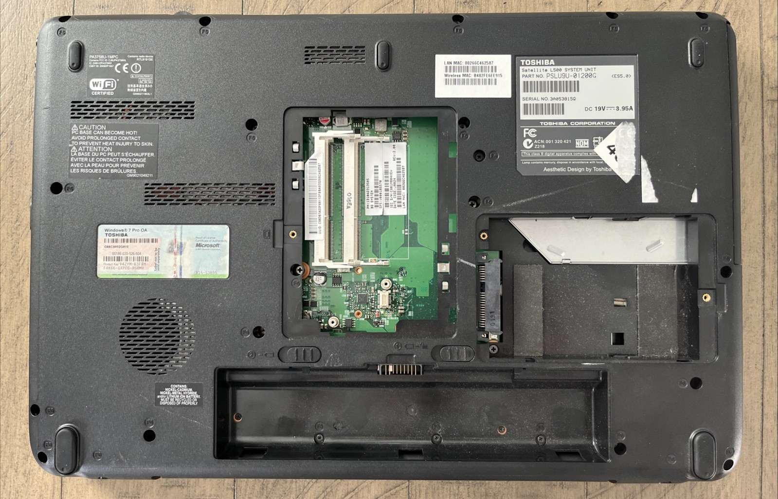 Toshiba Satellite L500 PSLU9U-01200G 15.6-Inch Laptop i5