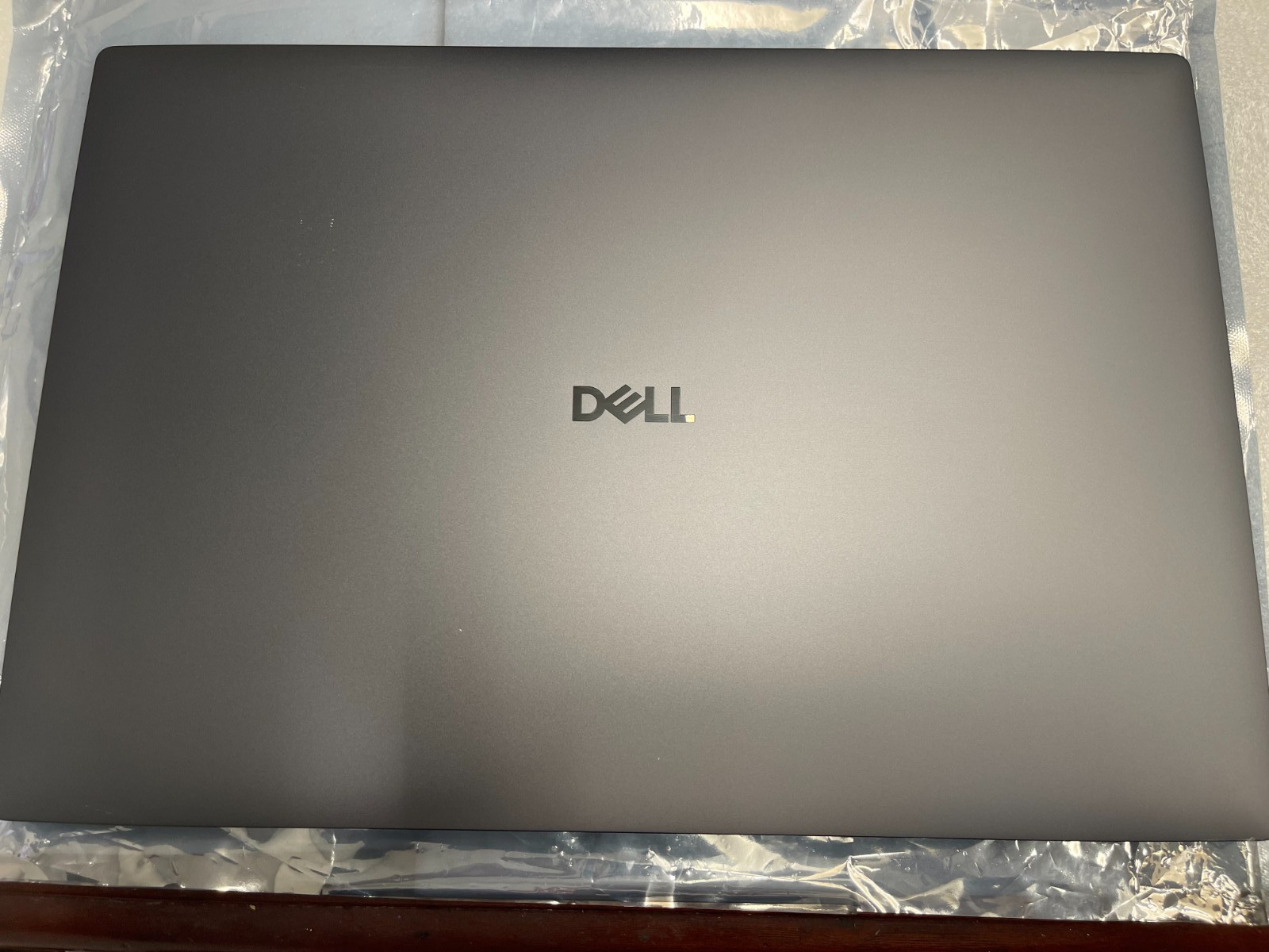 35NMX Dell Pro Max 16 Premium MA16250 Ultra SCREEN ASSEMBLY