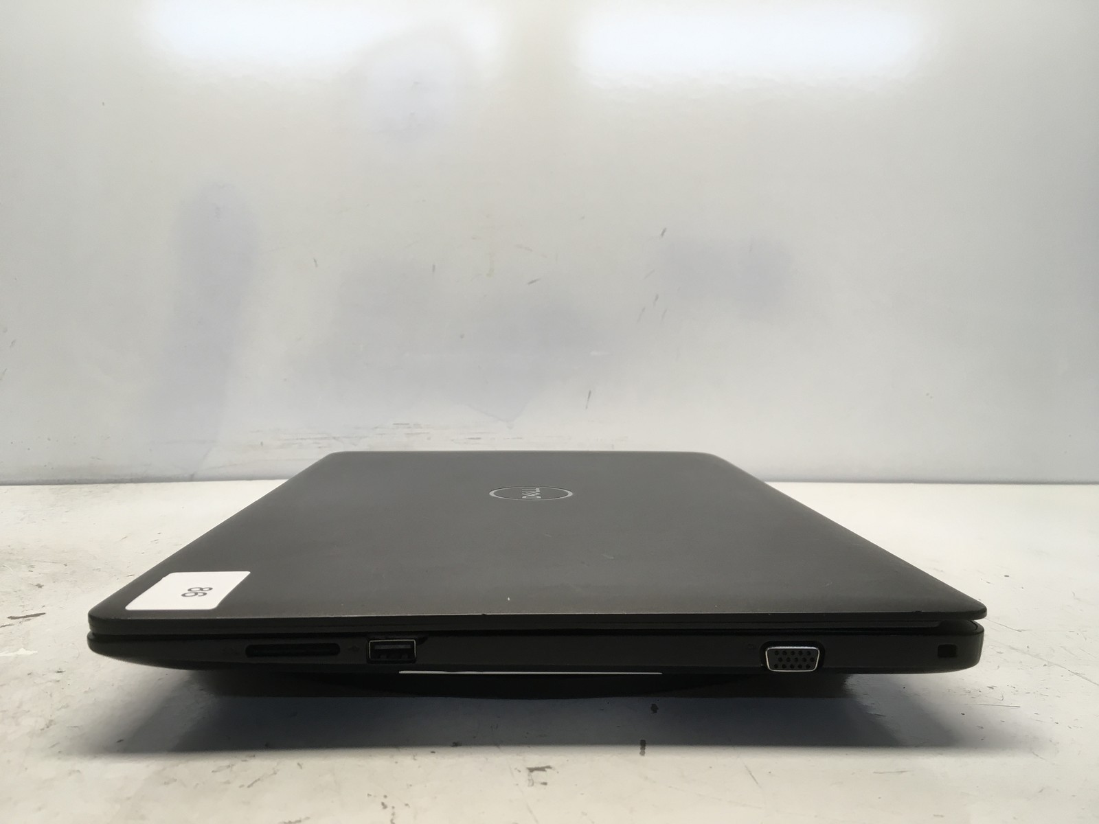 Dell Latitude 3590 Intel i3-7020U 2.3GHz 8 GB NO HDD No Batt