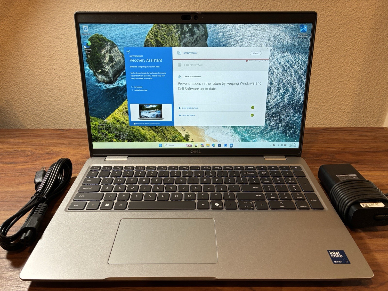 DELL Latitude 5550 Laptop Ultra 7 32GB RAM 1TB SSD 15.6” FHD WIN 11 W/AC!