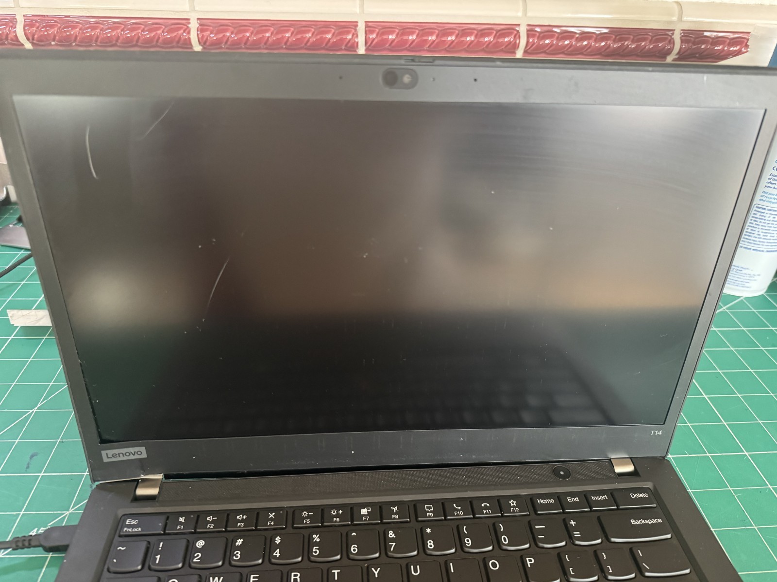 Lenovo ThinkPad T14 Gen 2 14″ i7-1155G7 3.0GHz 16GB RAM (NO SSD,AC,OS) READ