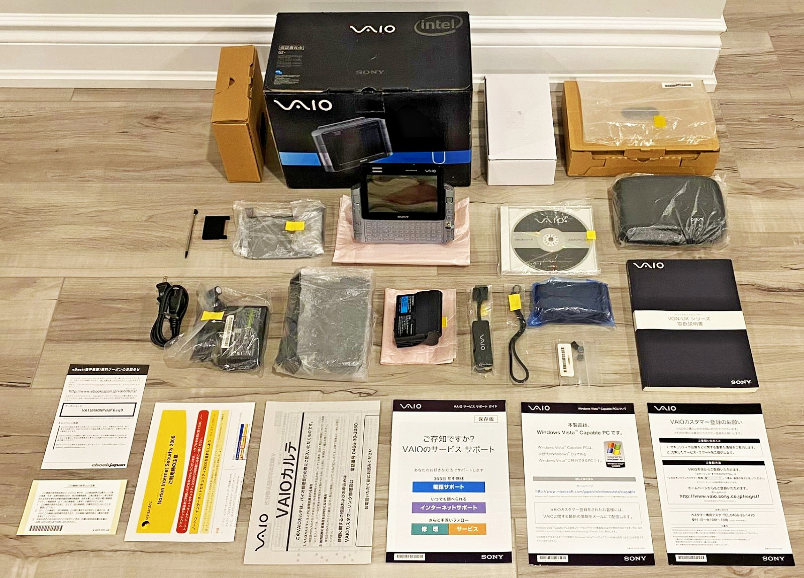 Sony VAIO VGN-UX50 Ultra-Mobile Personal Computer (UMPC), Full Collectors Kit