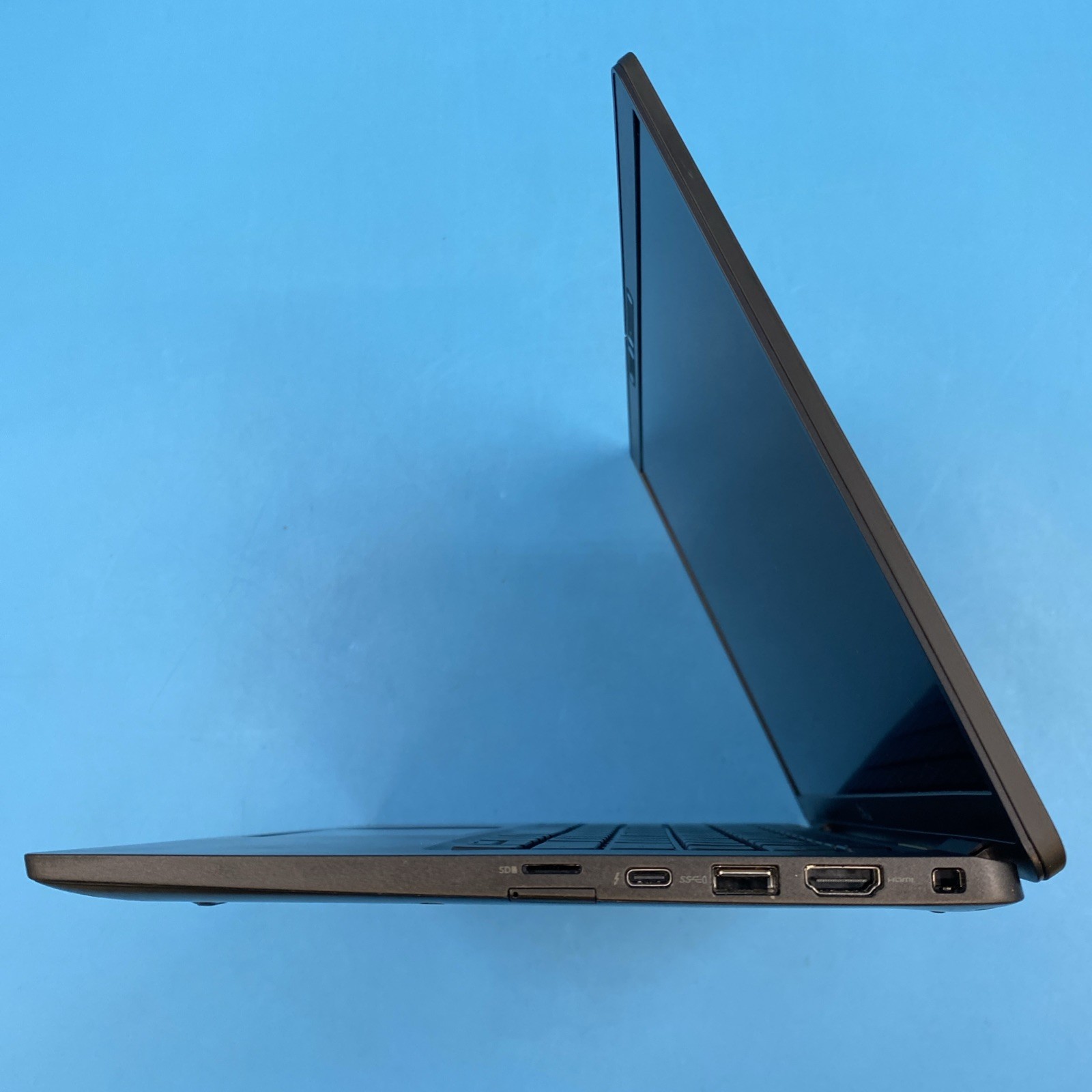 Dell Latitude 7420 | i5-1145G7 | 8GB RAM | 256GB SSD | WIN 11 PRO | 72% BATT