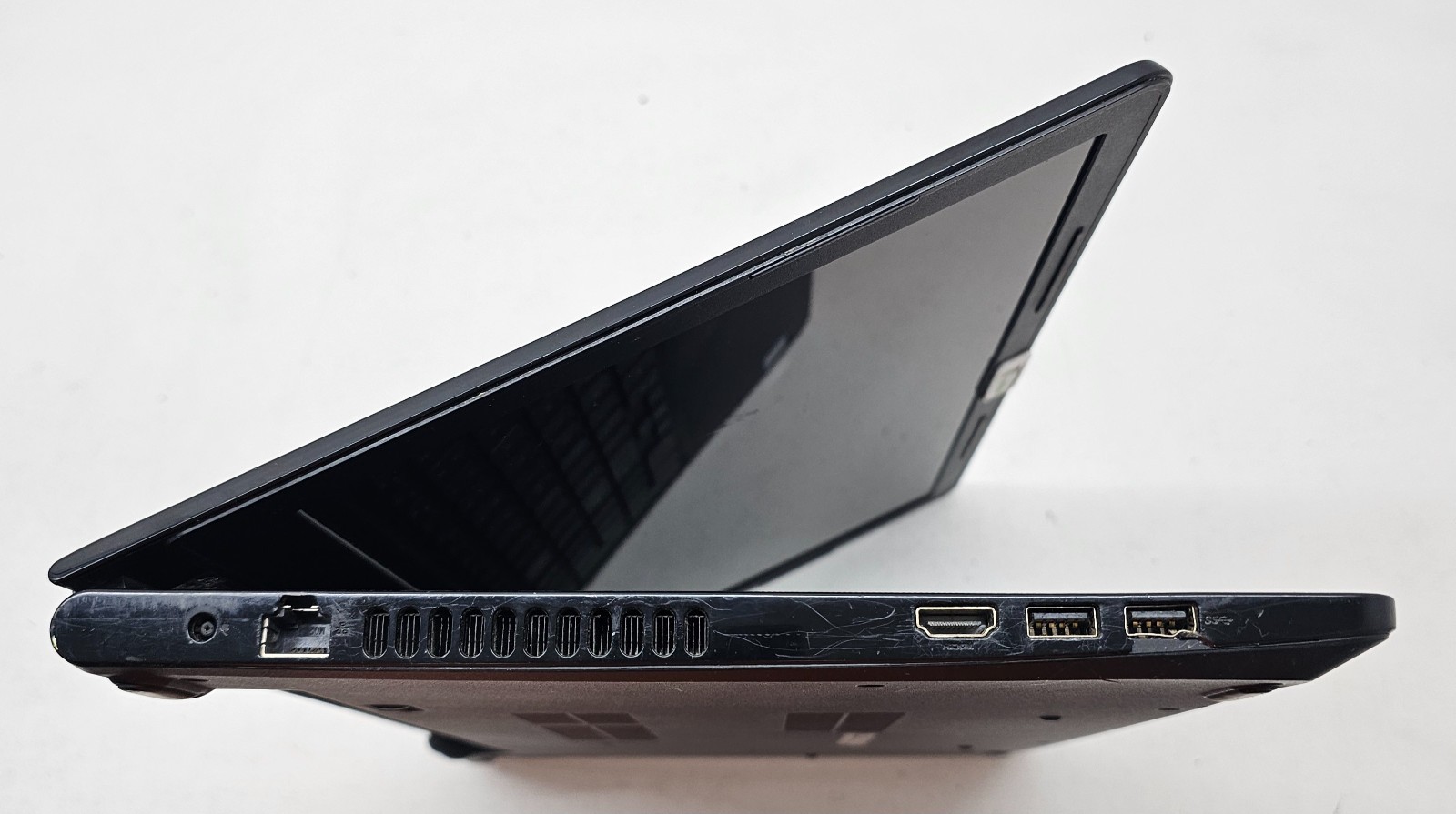 Dell Inspiron 15-3567 Laptop Intel Core i3-7100U 8GB RAM NO HD/OS/BATT (FL)