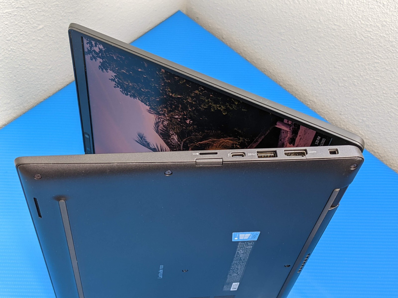Dell Latitude 7520 15.6″UHD i7-1165G7 2.8GHz 16GB 512GB SSD WRTY-10/2026 +PowAd