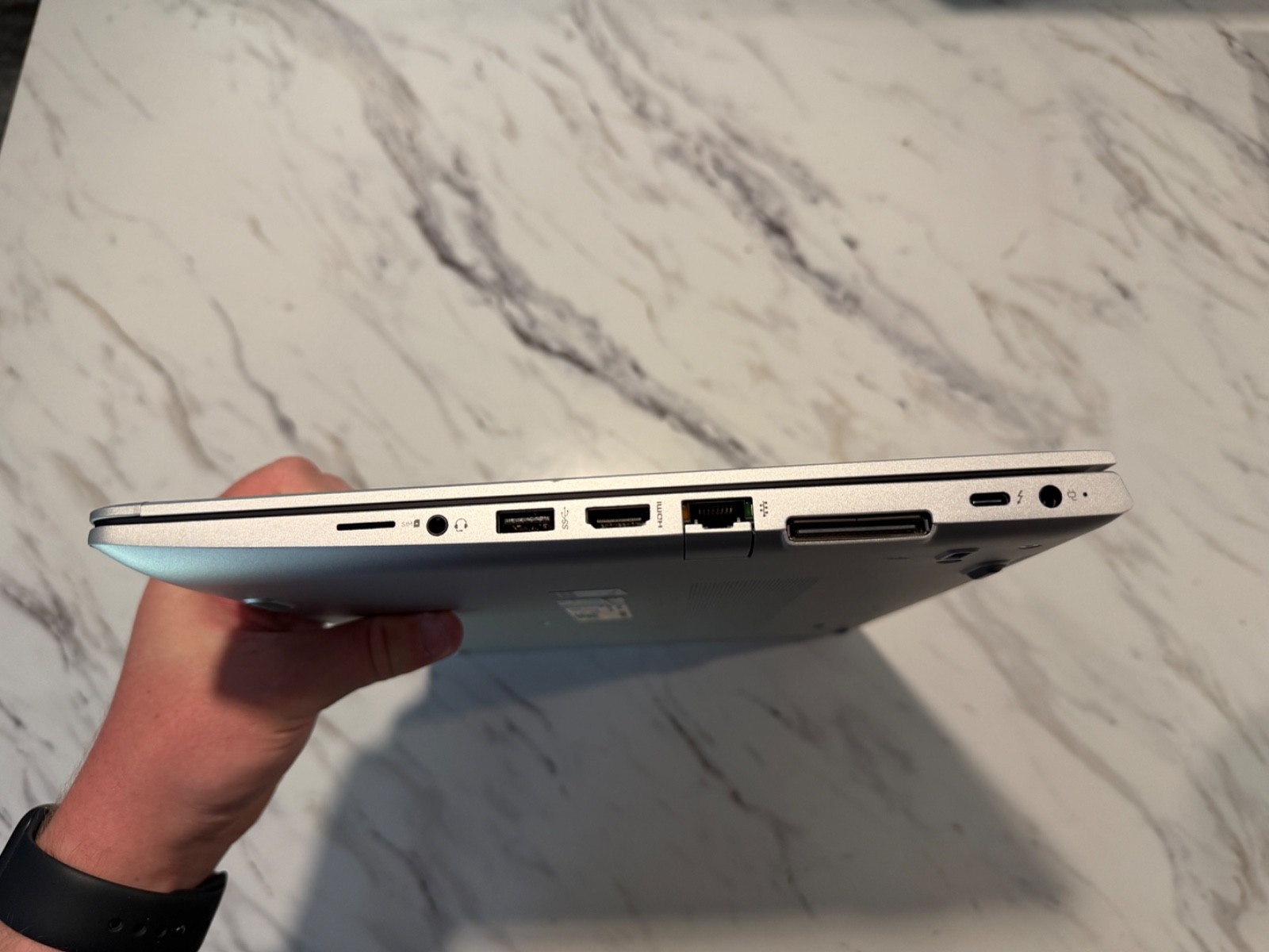 HP ELITEBOOK 840 G6 | INTEL CORE i5 8365U | 256GB SSD | 8GB RAM | WINDOWS 11 PRO