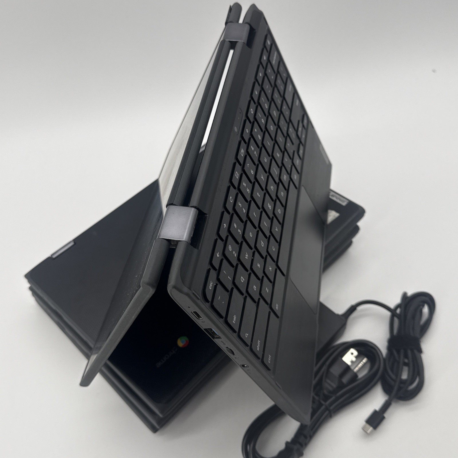 Lenovo 300e Chromebook 2nd Gen 11.6” Touchscreen 32GB 4GB RAM ChromeOS 81MB