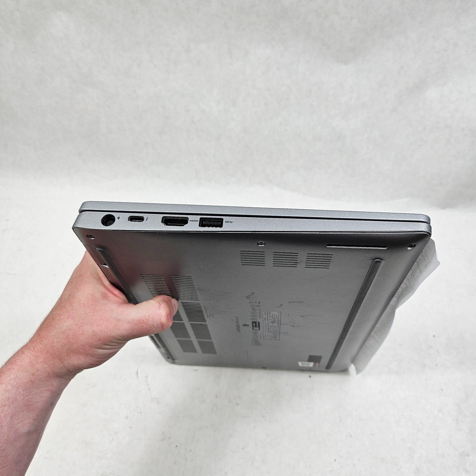 Dell Latitude 5310 2-in-1 Intel Core i5-10310U 1.7GHz 8GB RAM No SSD
