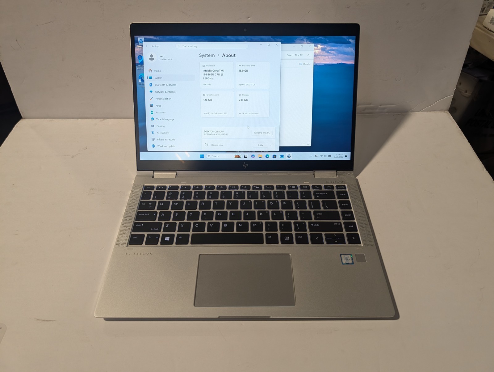HP EliteBook x360 1040 G6 Core i5-8365U 1.60 GHz 8 GB 256 GB NVMe Windows 11 Pro