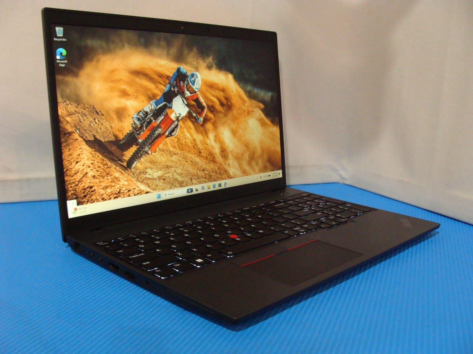Lenovo ThinkPad L15 Gen3 15.6″FHD AMD Ryzen 5 PRO 2.3GHz 8GB 256GB W11P +Charger