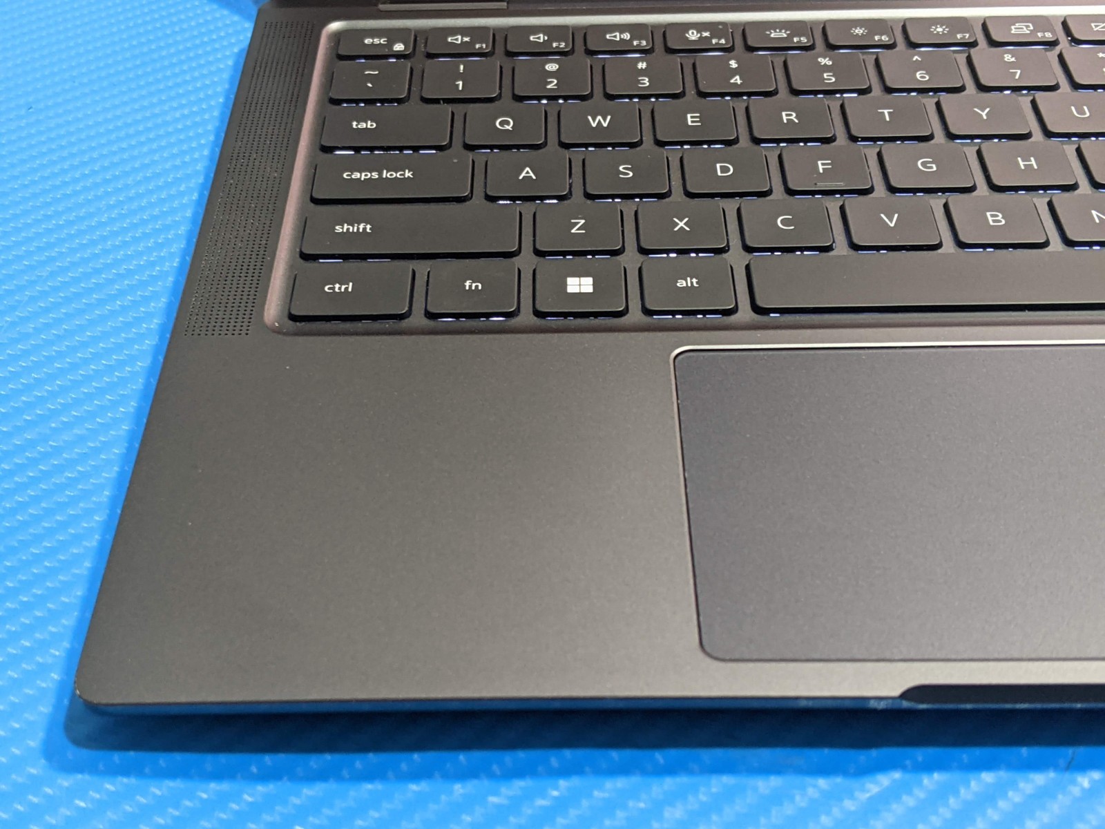 Dell Latitude 9330 13.3″ WQXGA TOUCH i7-1260U 1.1GHz 16GB 256GB W11P WRNTY-04/26
