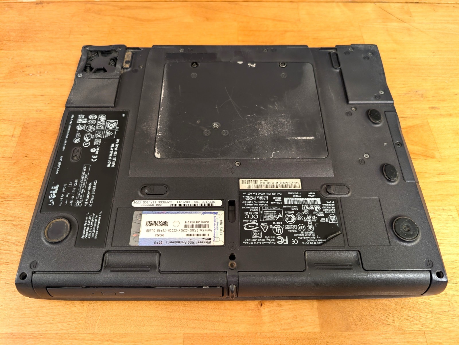 Vintage Dell Latitude C610 Laptop Windows 98 SE, MS Office, Serial port, CD