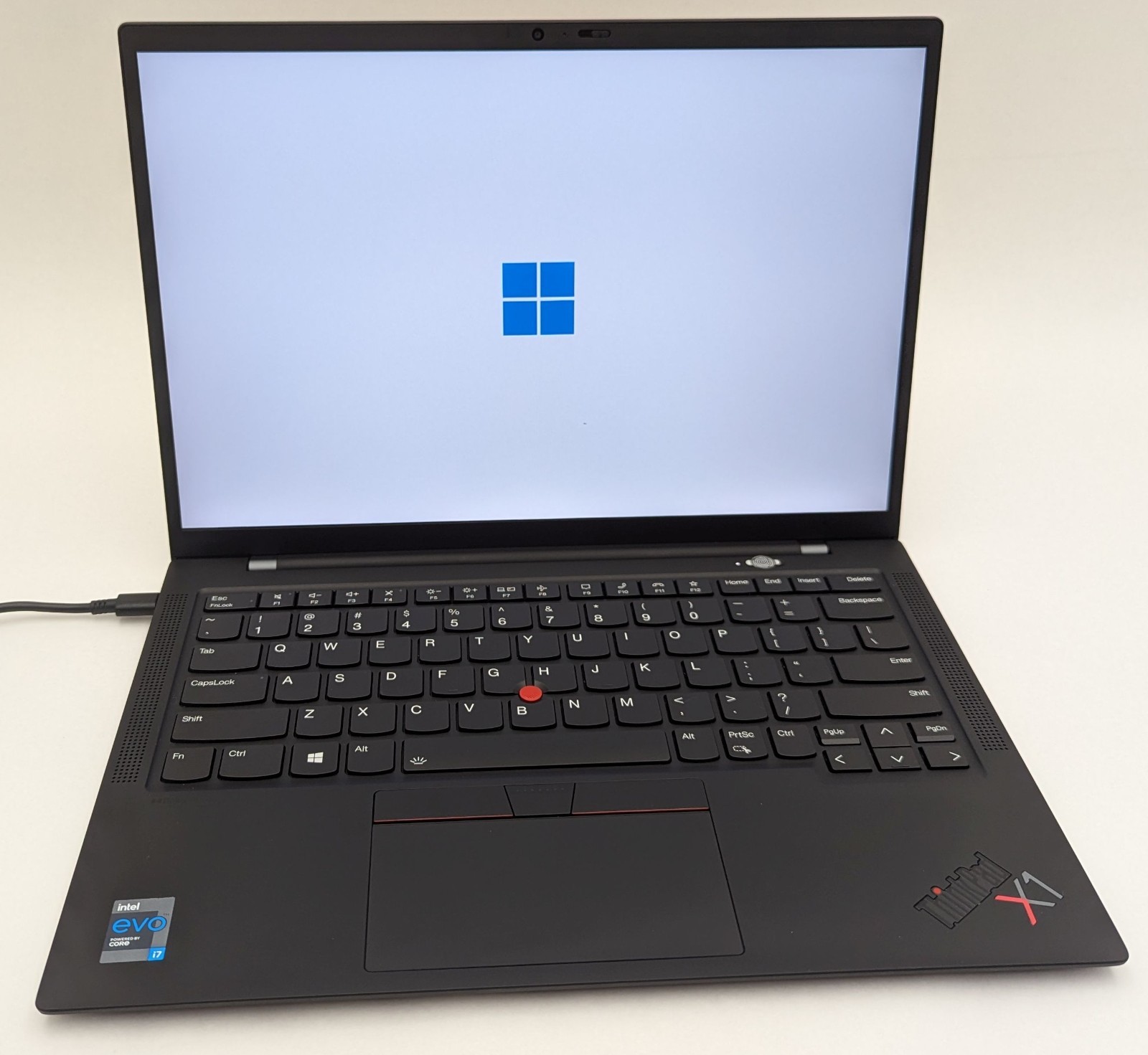 Lenovo ThinkPad X1 Carbon 9th Gen 14″ Laptop i7-1165G7 16GB RAM 512GB NVMe Win11