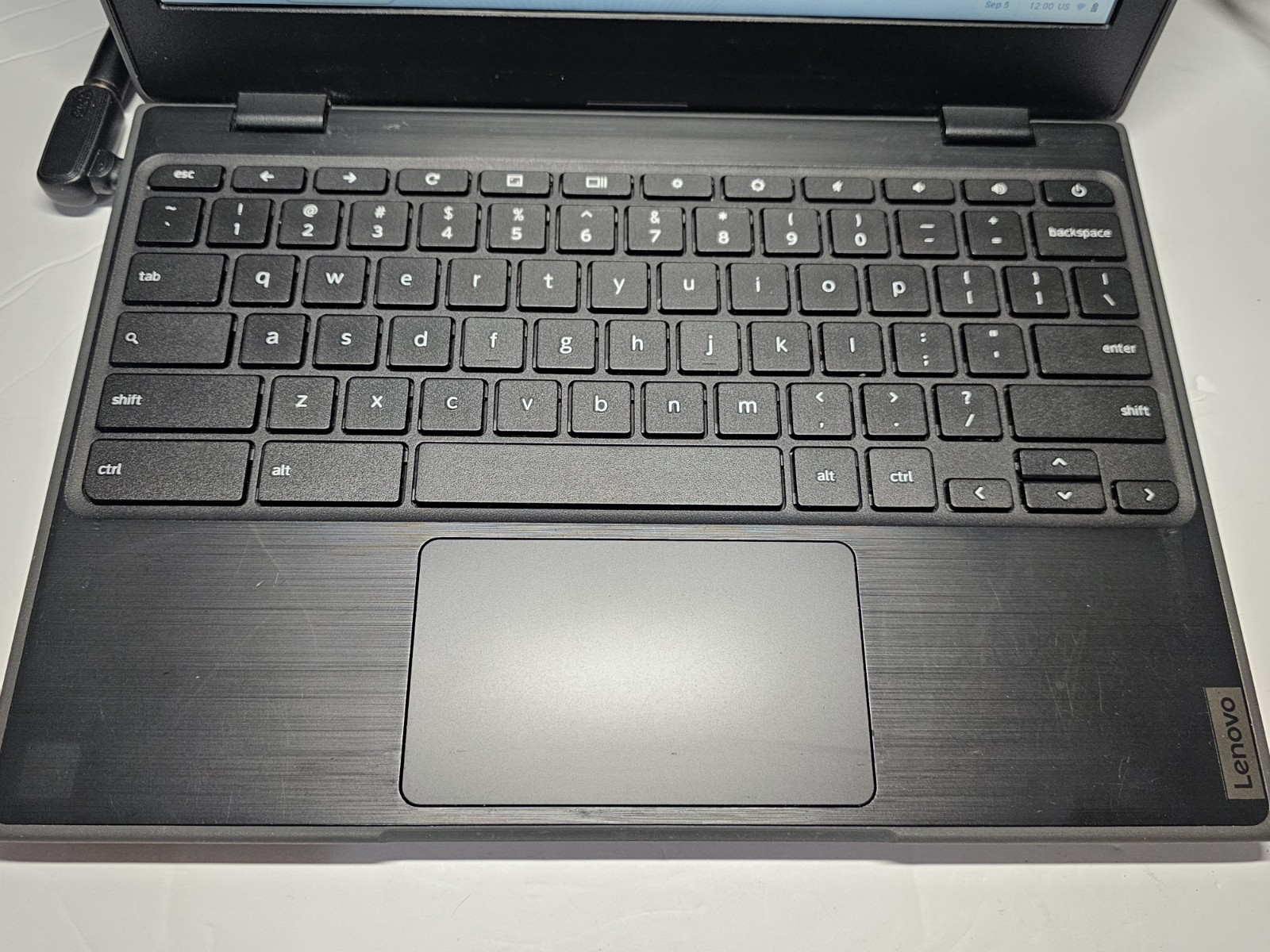 Lenovo 100e Chromebook 2nd Gen MTK 81QB – 11.6″ HD, 4GB RAM, 32GB, ChromeOS