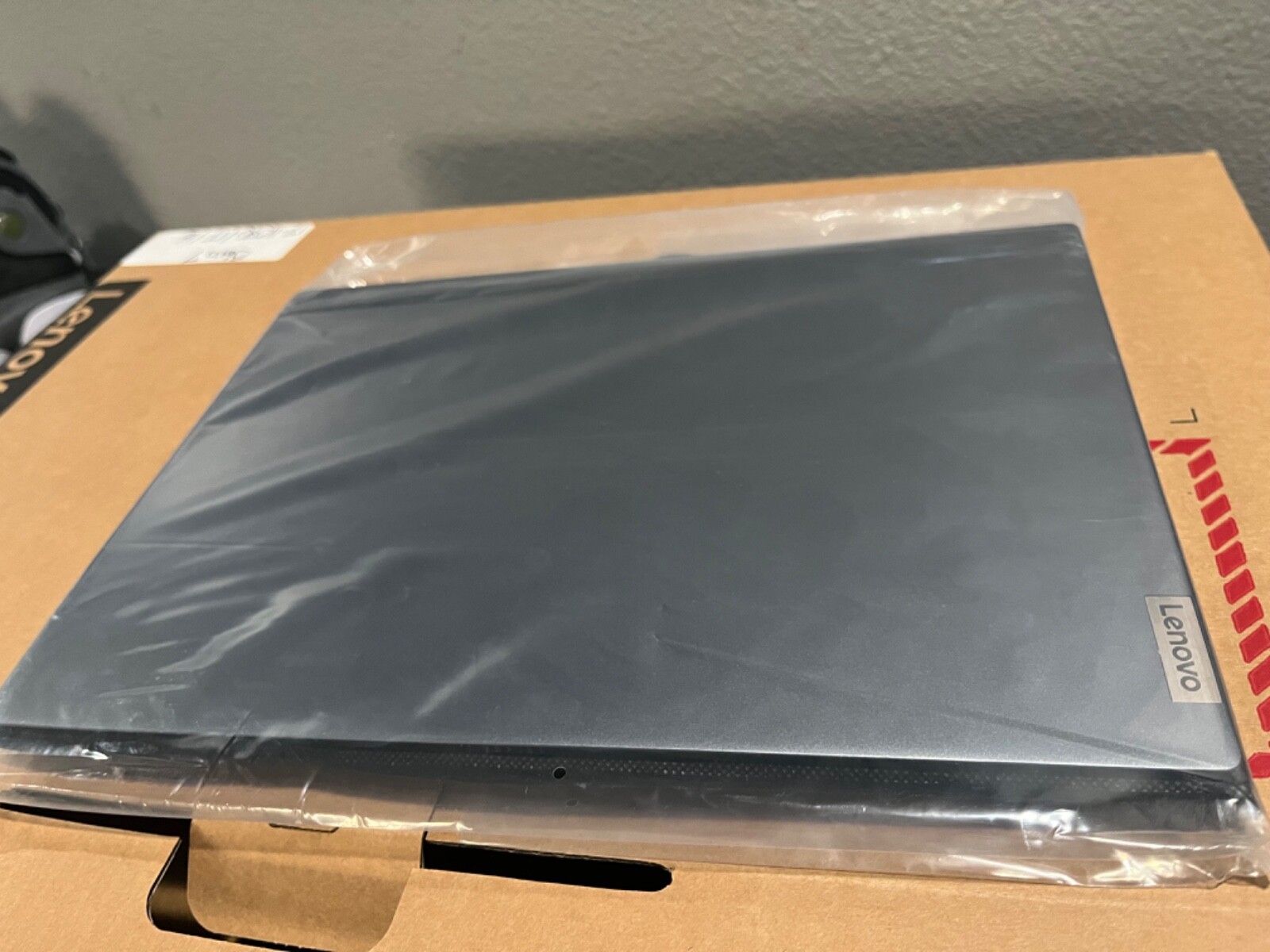 Lenovo IdeaPad Slim 7 Pro 14IHU5 14″ (1TB SSD, Intel Core i7 11th Gen BUNDLE