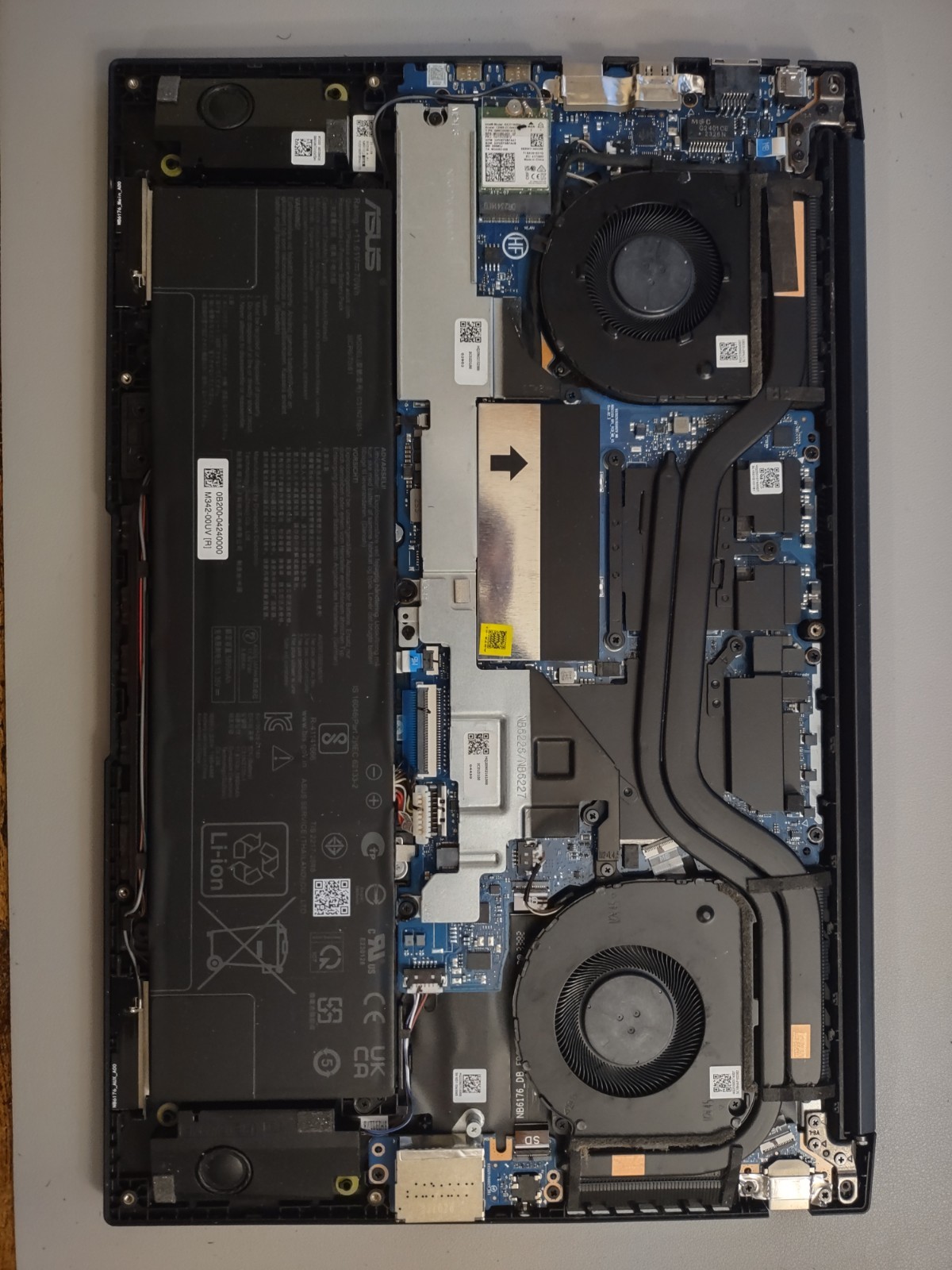 ASUS Creator Q540V 2.8k OLED I9-13900h RTX 3050 32GB DDR5