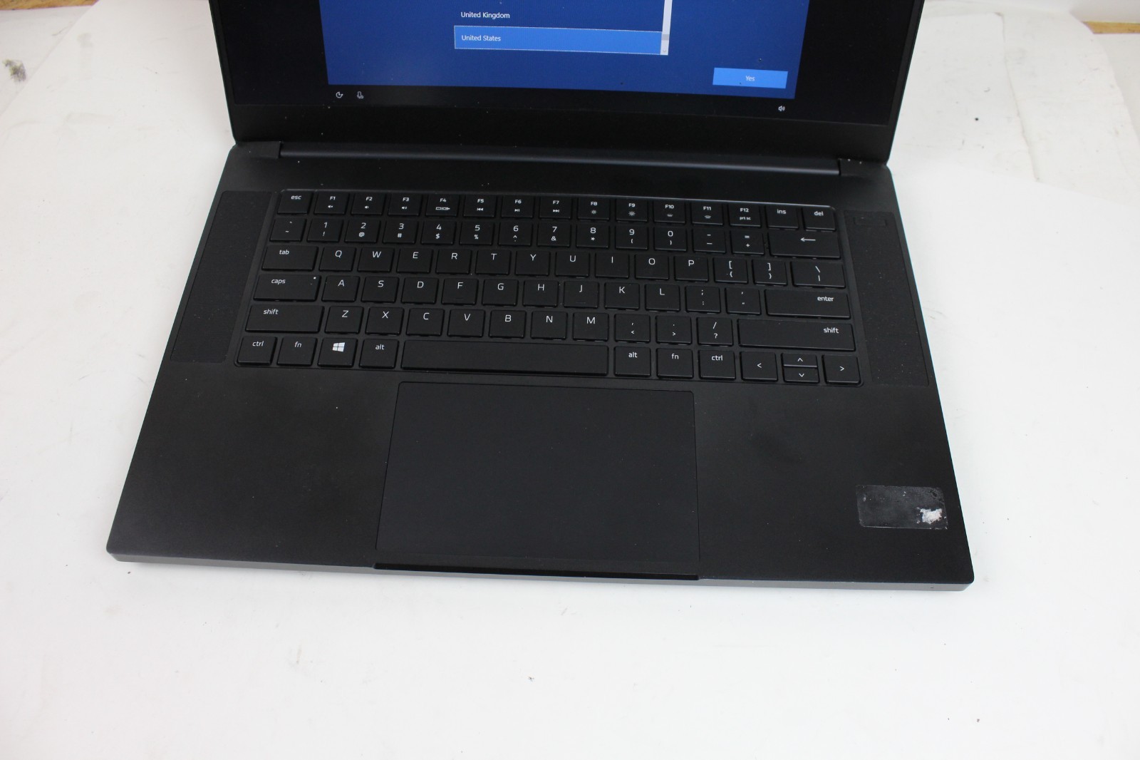AS IS CASE DAMAGE Razer Blade 15 i7-10750H 32GB RAM 1TB SSD w/ OS