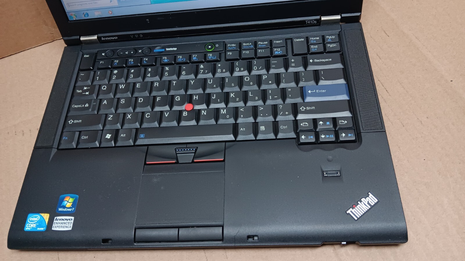 Lenovo Thinkpad T410s Laptop Core i5 @ 2.40 GHz 14″ LCD Screen Windows 7 pro DVD