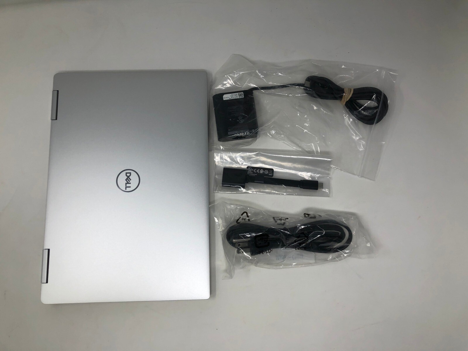 Dell XPS 13 7390 2-IN-1 13″ FHD+ Touch Quad Core i7 10th GEN 256GB SSD 16GB RAM