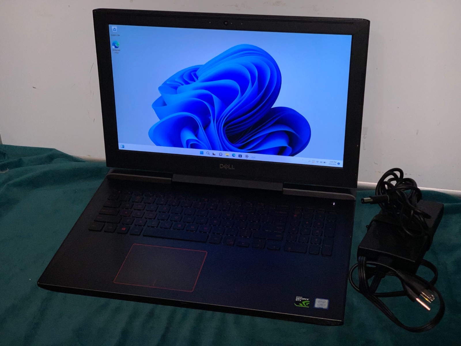 Dell G5 15-5587 15.6″ i7-8750H 2.2GHz 128GB SSD 1TB HDD 8GB DDR4 Laptop