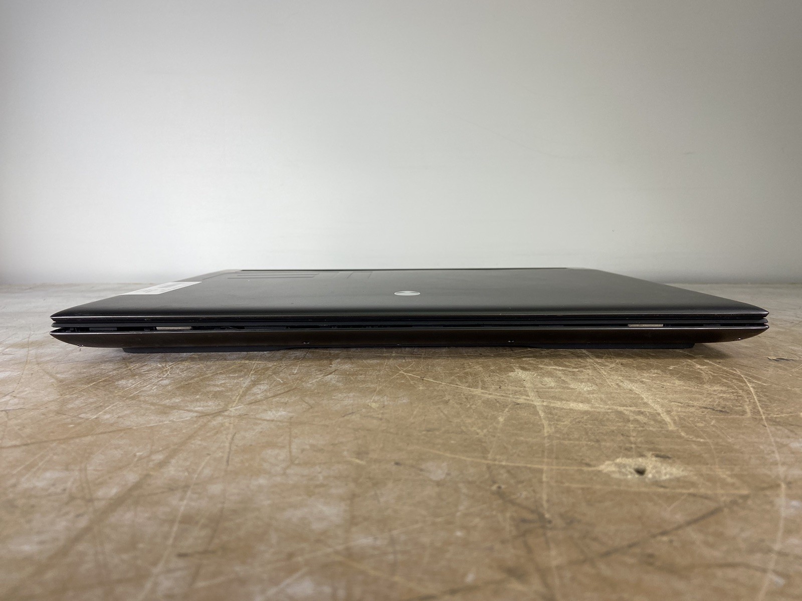 DELL ALIENWARE M18 R1 AMD RYZEN 7 7745HX @ 3.6GHz, 16GB RAM, NO HDD/OS – (PARTS)