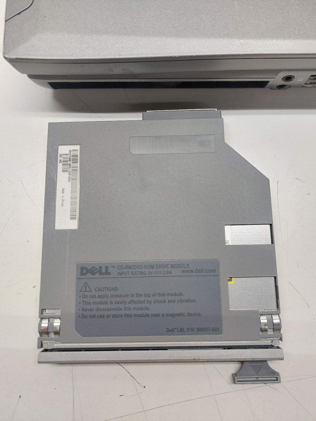 Vintage-Dell Latitude D810 Pentium M 1.73 GHz 512MB RAM 40GB HDD Windows XP Pro