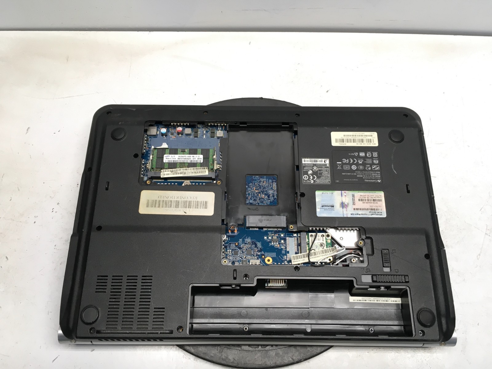 Gateway MS2285 AMD Athlon II Dual-Core M300 2GHz 2 GB NO HDD/Battery