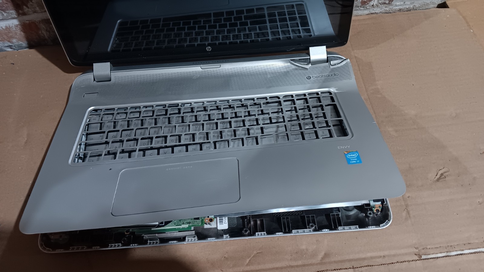 17.3″ HP Envy M7-K010dx Laptop intel core i7 4th Gen 17.3″ Touch LCD Screen