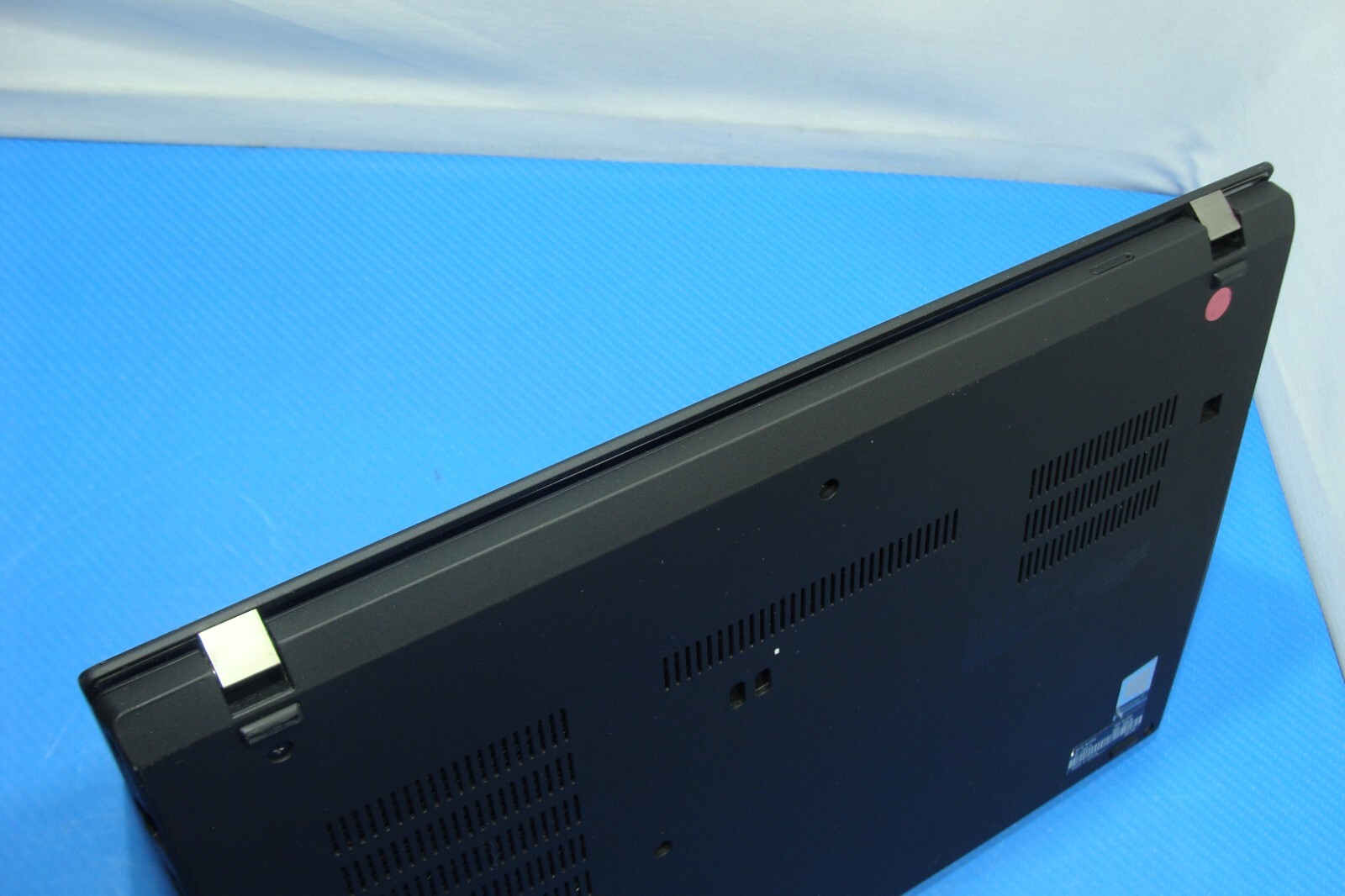 Lenovo ThinkPad P14s Gen 1 Laptop 14″FHD core i7-10510U 16GB 512GB P520 Win10Pro