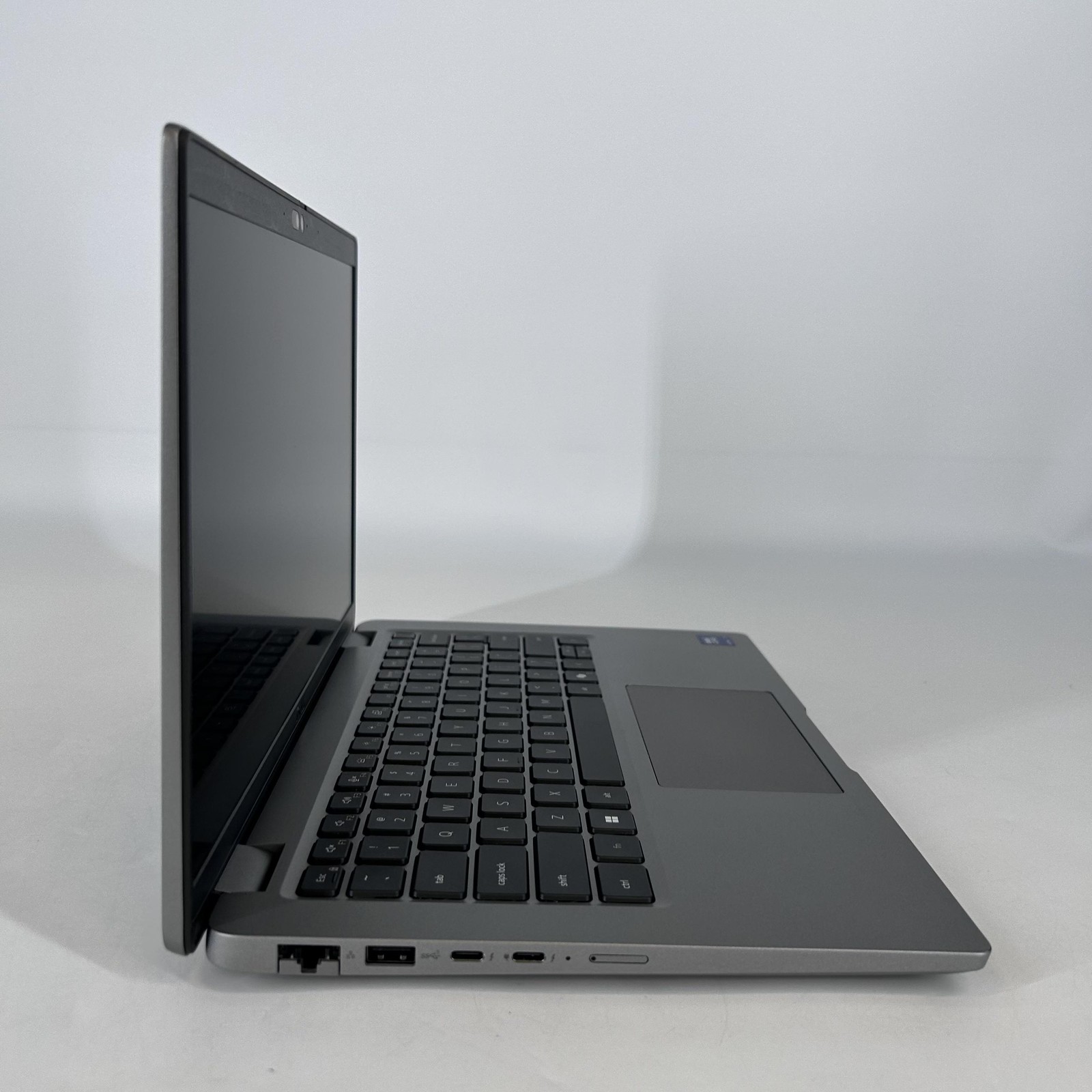 Dell Latitude 5450 14 Gray FHD 1.4 GHz Ultra 7 165H 32GB 512GB SSD Excellent