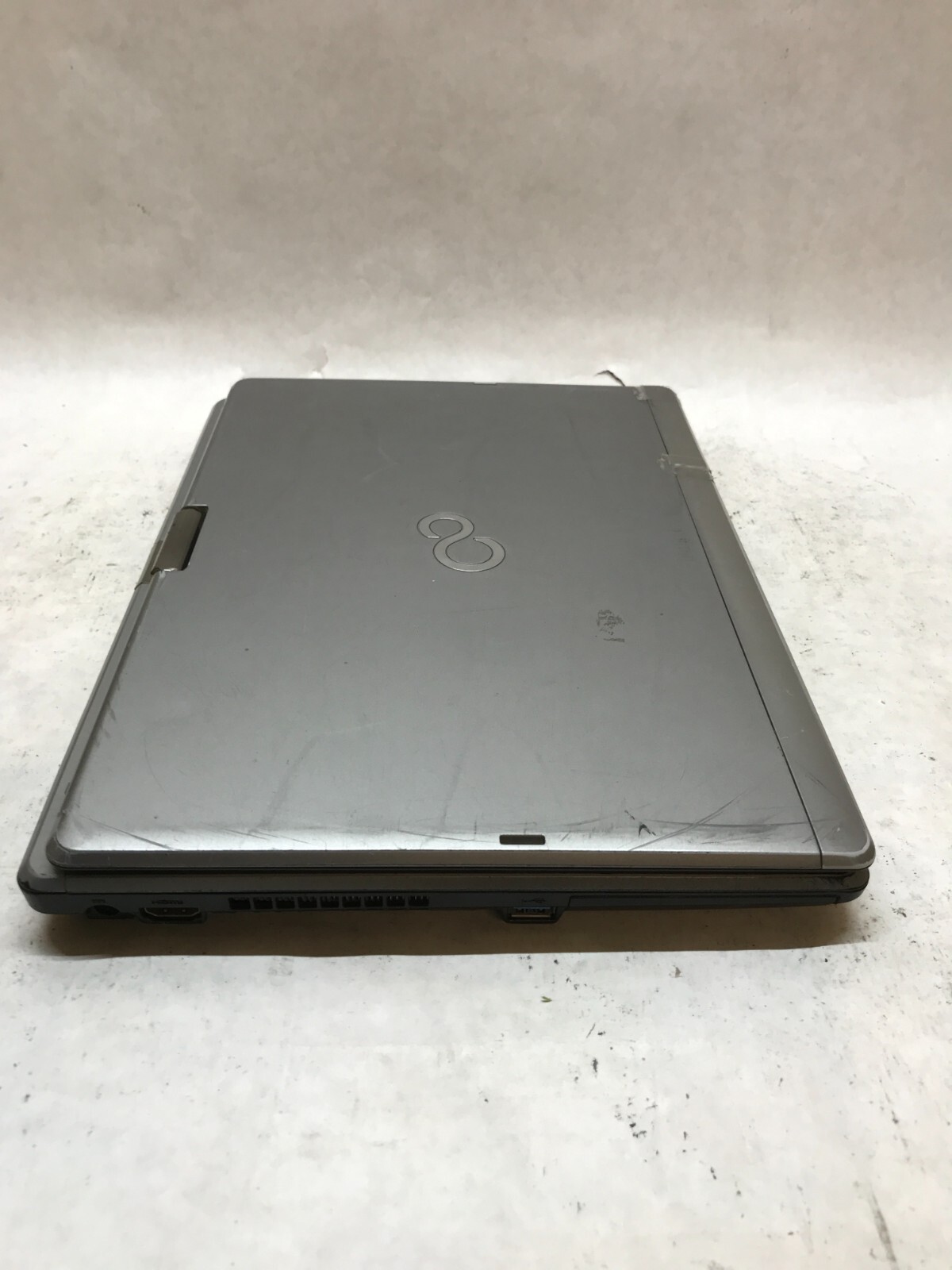 Fujitsu LifeBook T734 12.5″ Laptop Intel i5-4300M 2.6GHz 4GB RAM NO HDD NO OS DW
