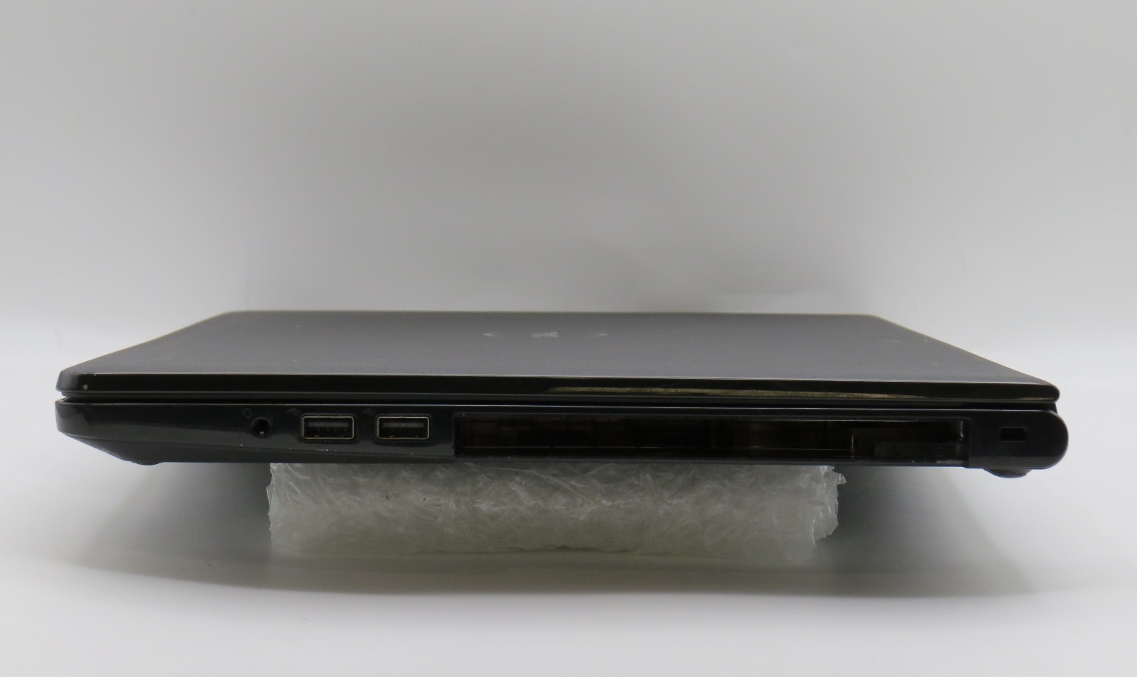 Dell Inspiron 15 i3-5015U @ 2.1GHz 4GB DDR3 128GB SSD 15.6″ No OS *REPAIR*