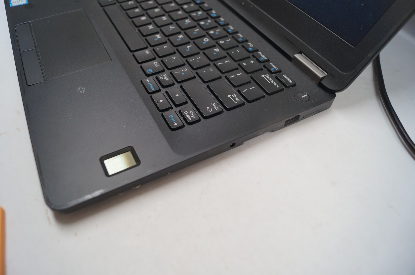 Dell Latitude E7270 Notebook Laptop 12.5″ Intel Core i7 READ WORKING PoR D152