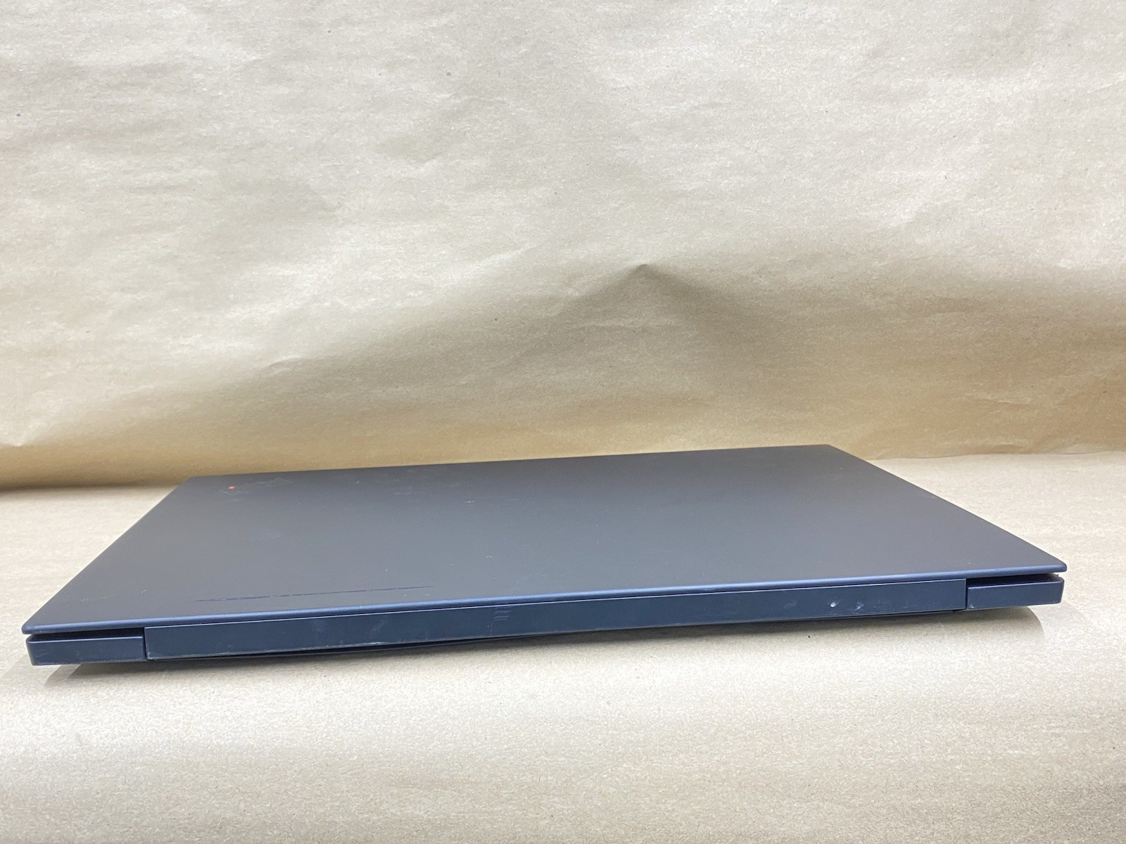 Lenovo Thinkpad P1 – 15.5″ 3840*2160 E-2176M 16GB – 256GB SSD – Win 11 – READ