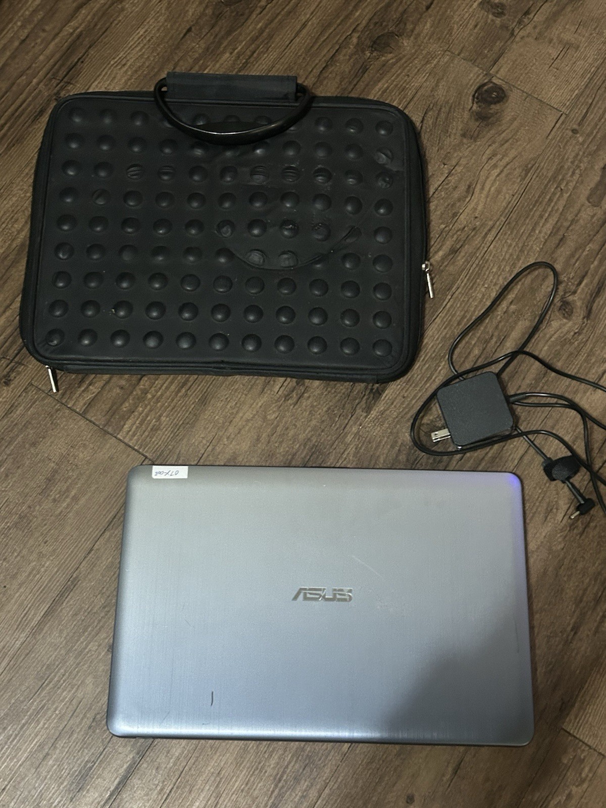 ASUS X540S Intel Pentium Laptop-Parts Repair Only! Case /Charger Included