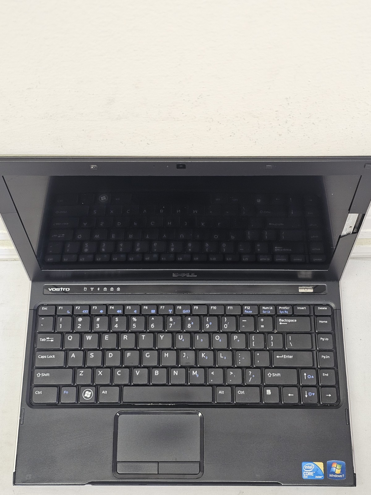 Dell Vostro V13 Laptop – Intel Duo U7300 – 4GB RAM – 320GB HDD – BAD BATT – READ