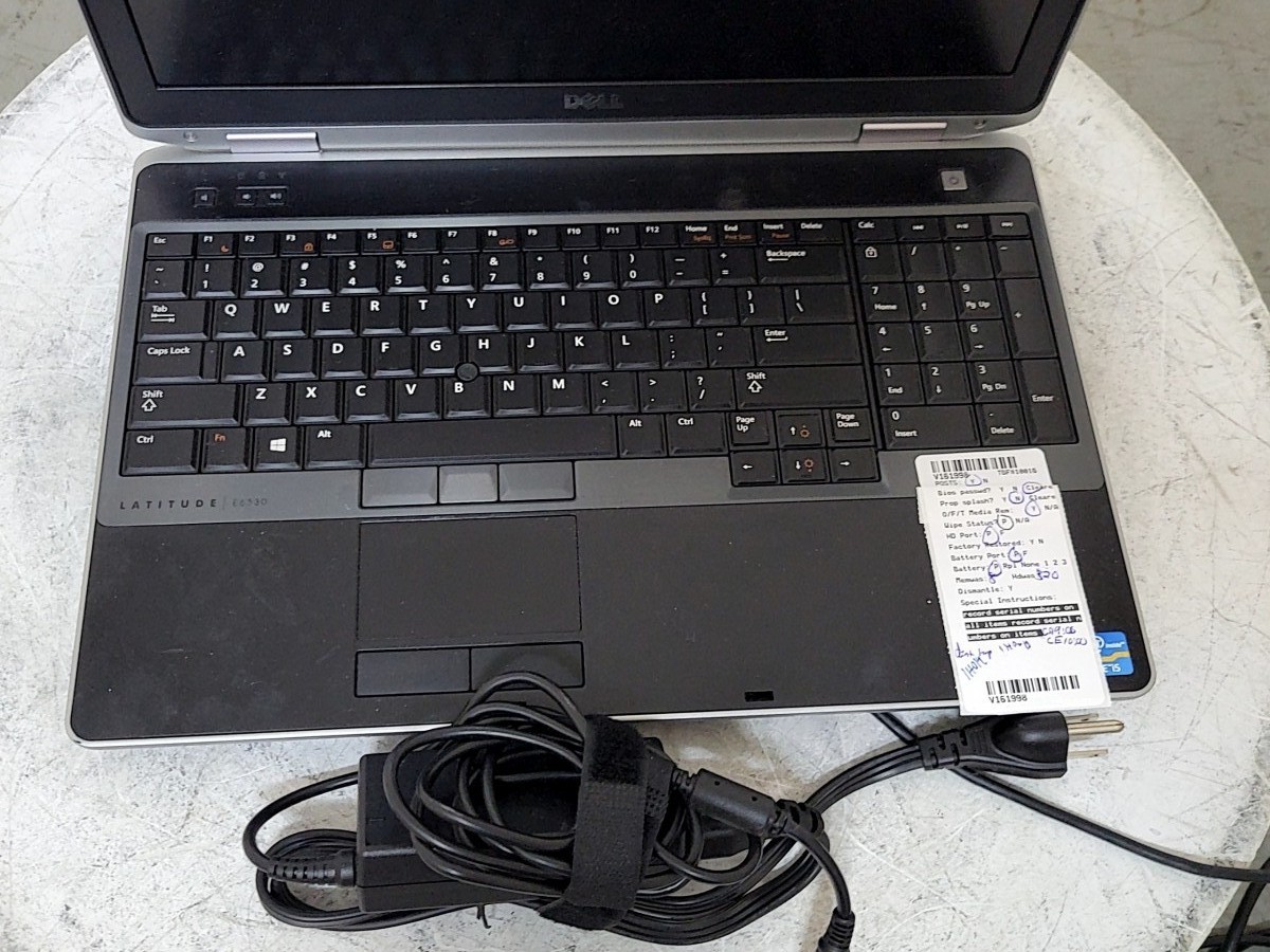 DELL LATITUDE E6530 15.6″ Laptop Intel Core I5-3320M 8GB 320GB SEE NOTES