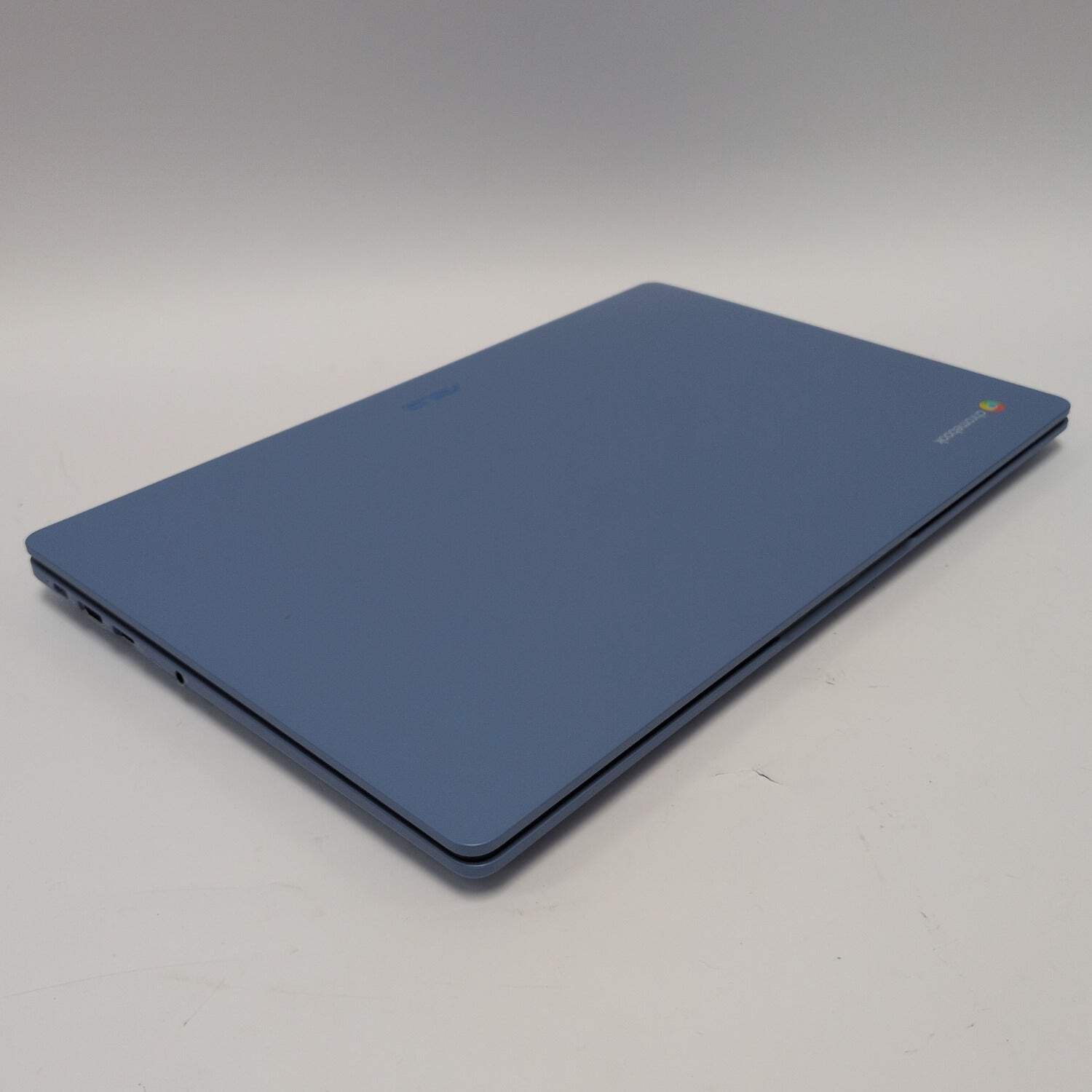 Asus Chromebook CX1505CKA 14″ Celeron N4500 2.8GHz 4GB RAM 32GB SSD