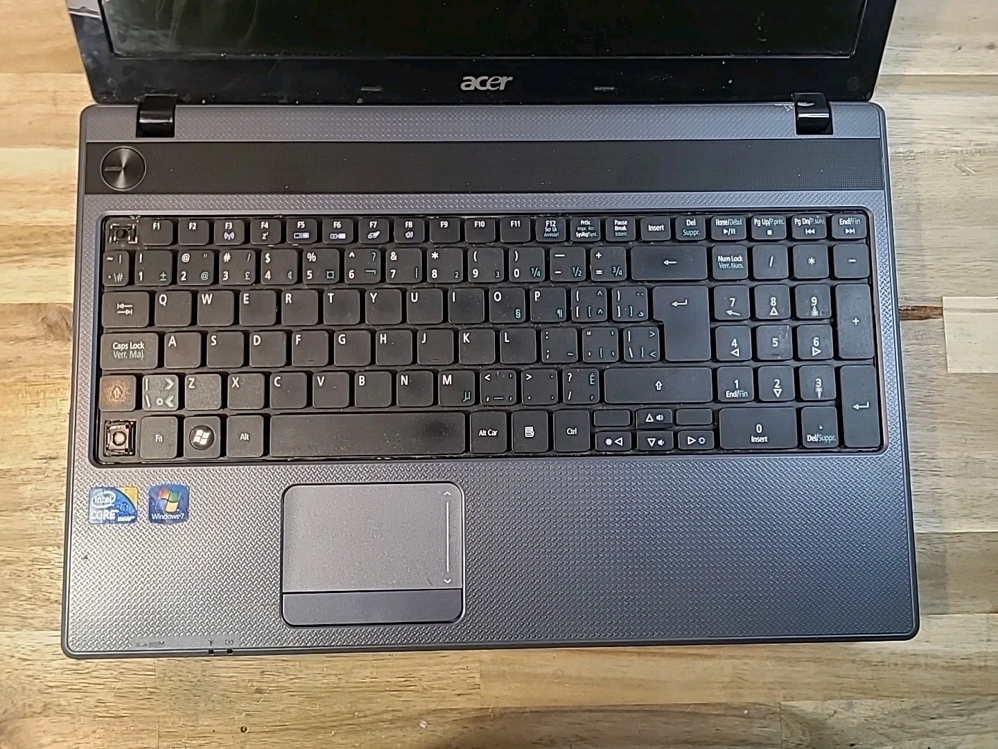 Acer Aspire 5733 Intel Core i3-380M 15.6″ Laptop (AS-IS) For Parts or Repair