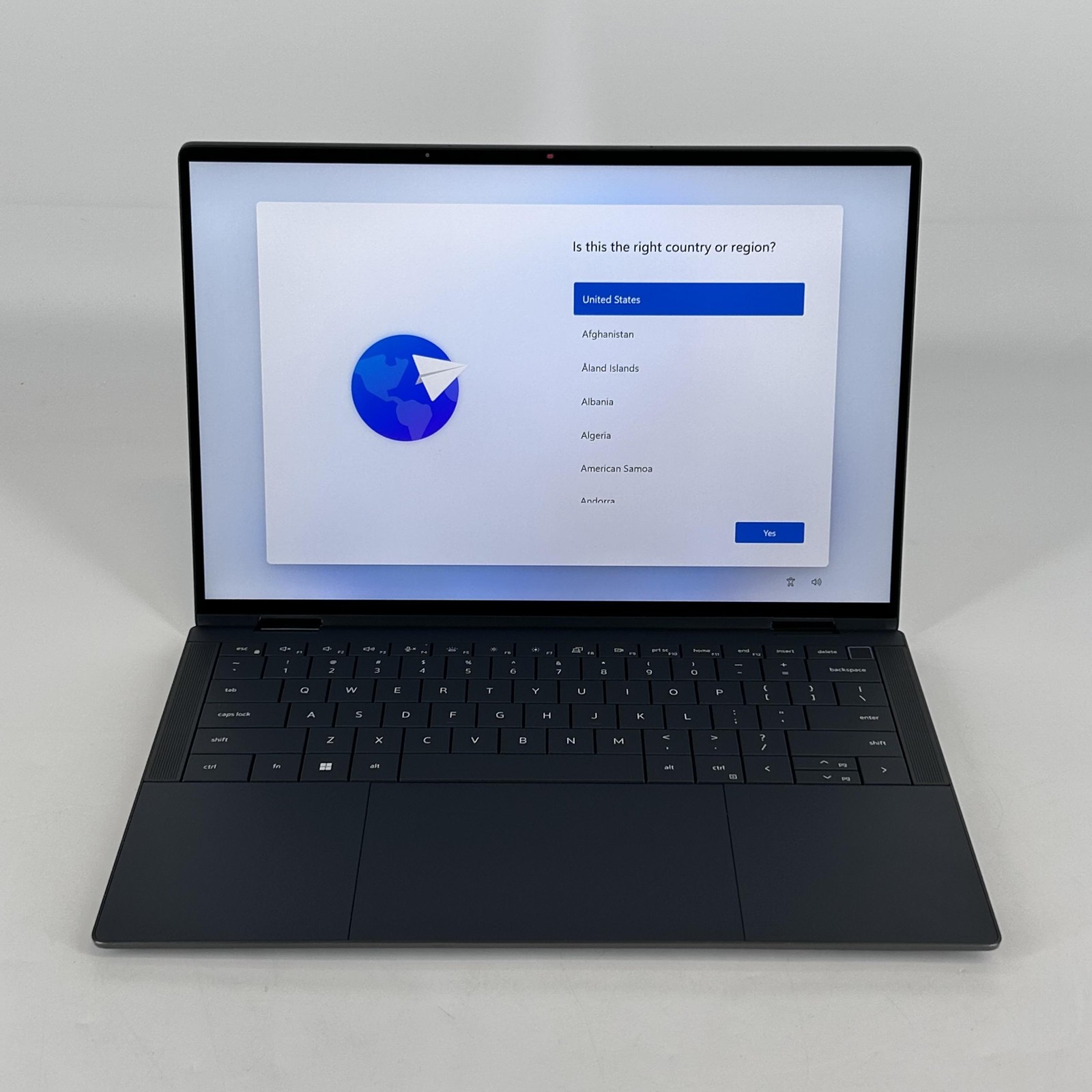 Dell Latitude 9440 (2-in-1) 14 Gray 2K TOUCH 1.8 GHz i7-1365U 32GB 1TB SSD Good