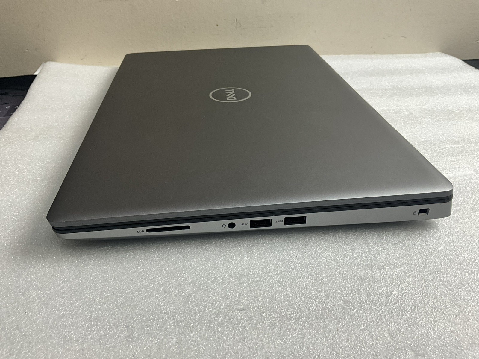 Dell Precision 7550 Laptop i7 10750H 2.6GHZ 15.6″ FHD 32GB 1TB NVMe Windows 11pr